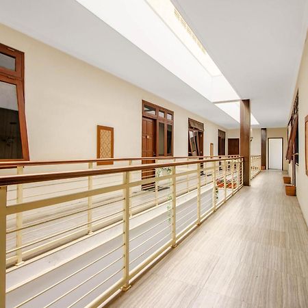 Super Oyo 250 De'Gadri Ndalem Hotell Jarakan Exteriör bild