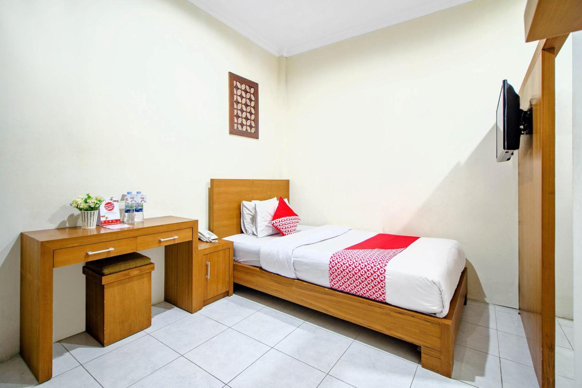 Super Oyo 250 De'Gadri Ndalem Hotell Jarakan Exteriör bild