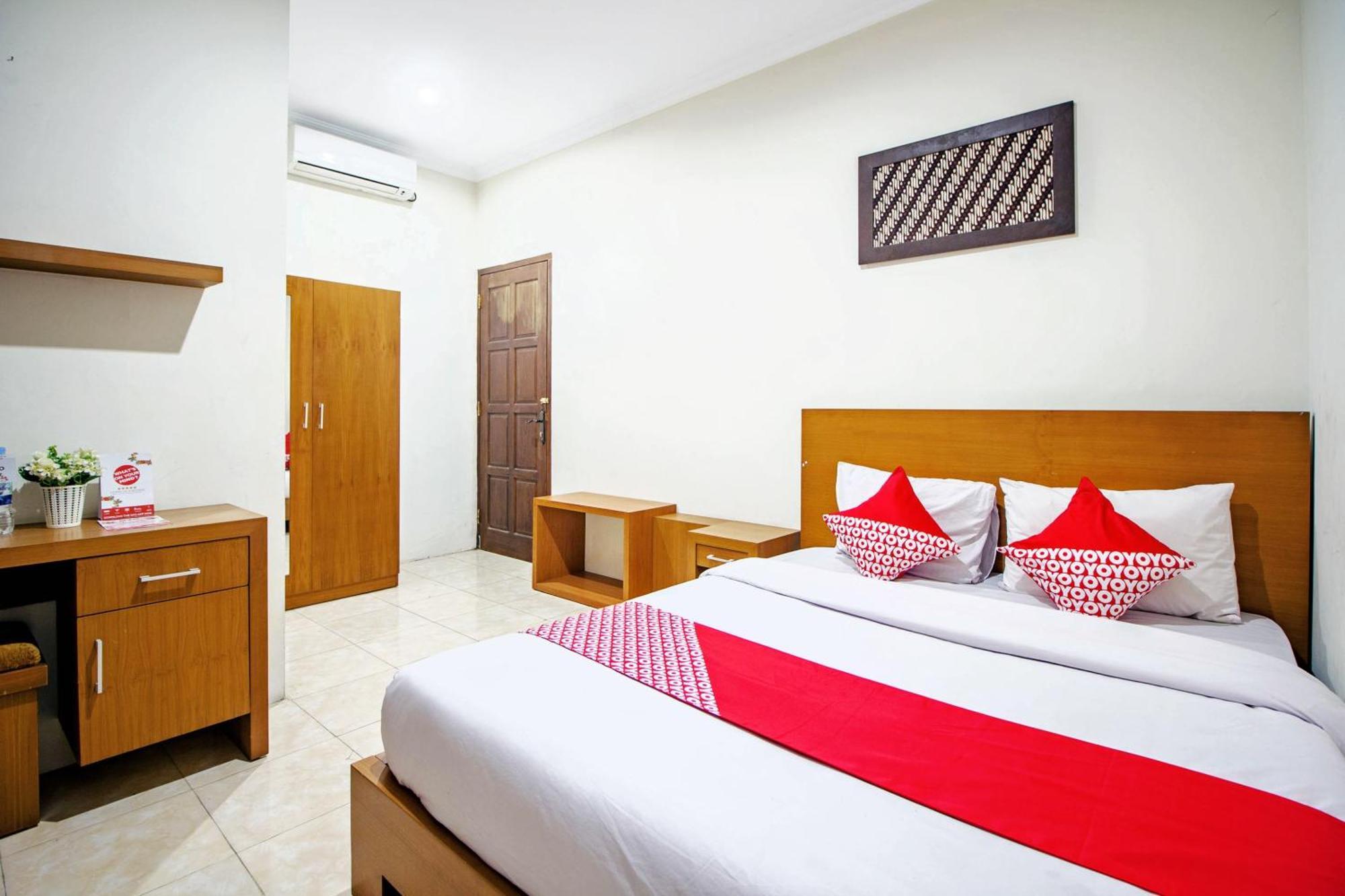Super Oyo 250 De'Gadri Ndalem Hotell Jarakan Exteriör bild
