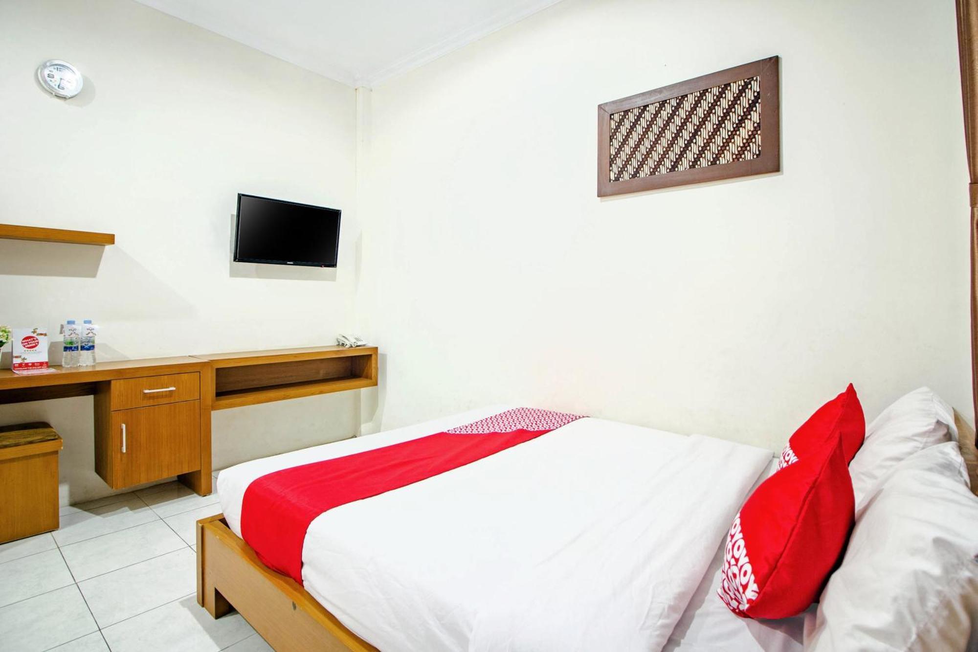 Super Oyo 250 De'Gadri Ndalem Hotell Jarakan Exteriör bild